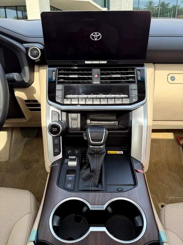 AED 4,620 P.M | 0% DOWN PAYMENT | TOYOTA LAND CRUISER | GX.R | AGENCY WARRANTY | 2025 | GCC