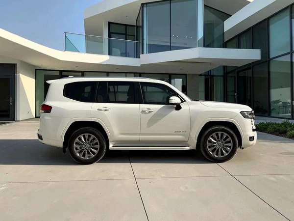 AED 4,620 P.M | 0% DOWN PAYMENT | TOYOTA LAND CRUISER | GX.R | AGENCY WARRANTY | 2025 | GCC