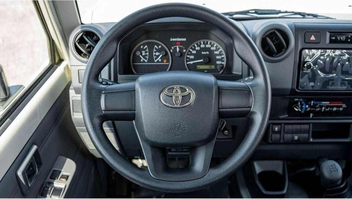 Toyota Land Cruiser 70 LC78 4.2L V6 DIESEL 3DOOR-8-8