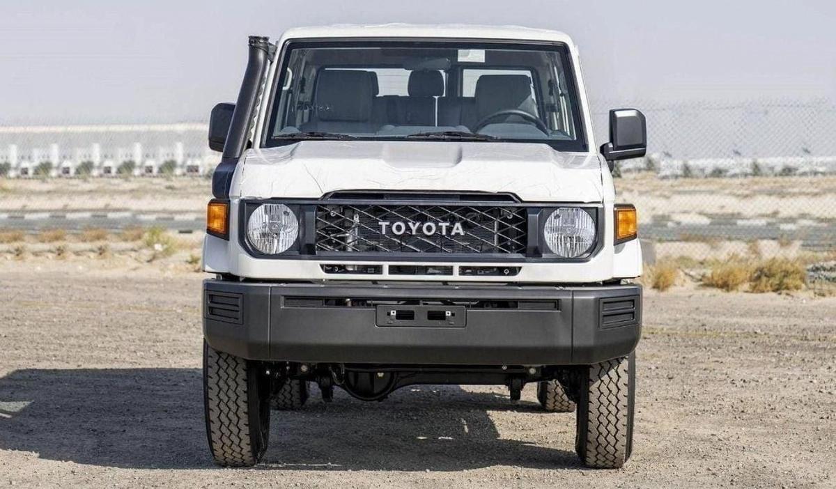 Toyota Land Cruiser 70 TOYOTA LC76 Hard top 4.2L 5 DOORS 2025-2-2