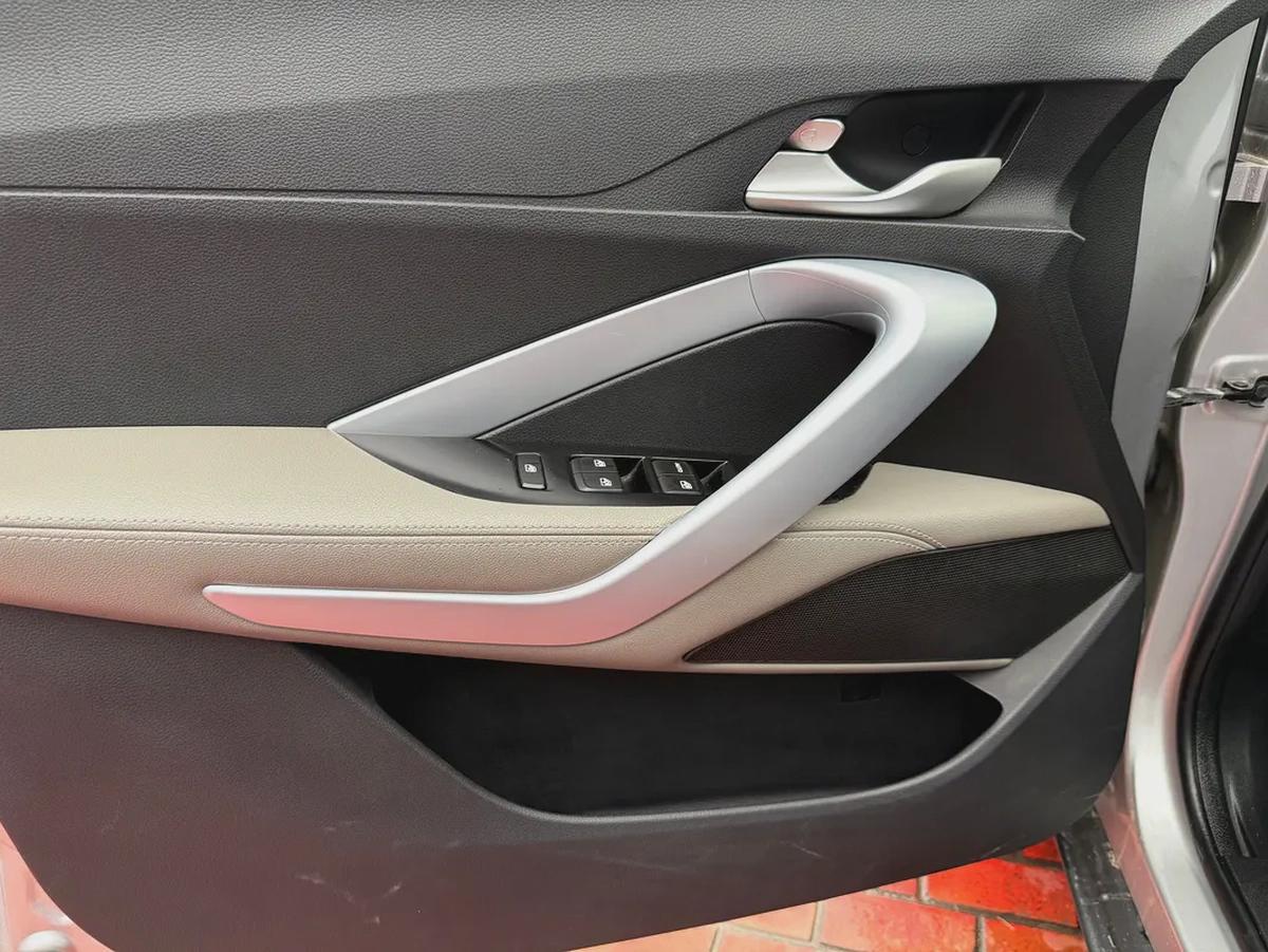 2023 Chevrolet Groove LT - GCC Specs - Like New!-4-4