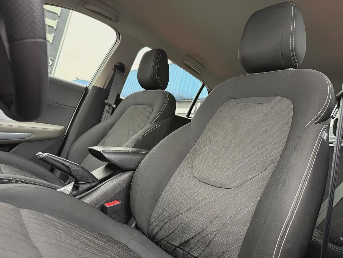 2023 Chevrolet Groove LT - GCC Specs - Like New!-5-5