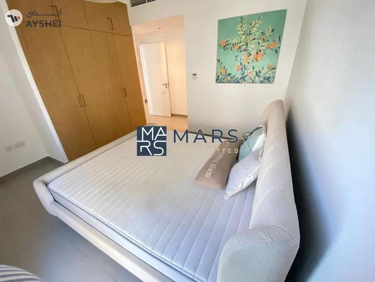 Cozy | Large Windows | Pool View | Luxury Furniture-4-4