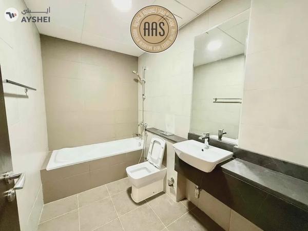 ELEGANT & SPACIOUS 2BHK ALL AMENITIES NEXT TO METRO PARKING