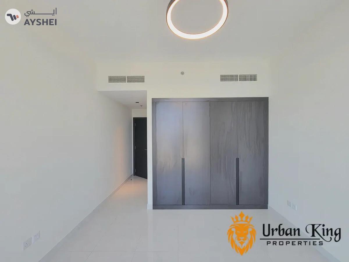 Brand New Building & Close Kitchen | Elegant Water View with Balcony-4-4