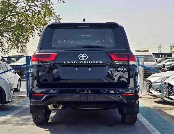 Toyota Land Cruiser GXR HIGH OPTION / RADAR / REAR ENTERTAINMENT SCREENS (CODE # GXR41H)