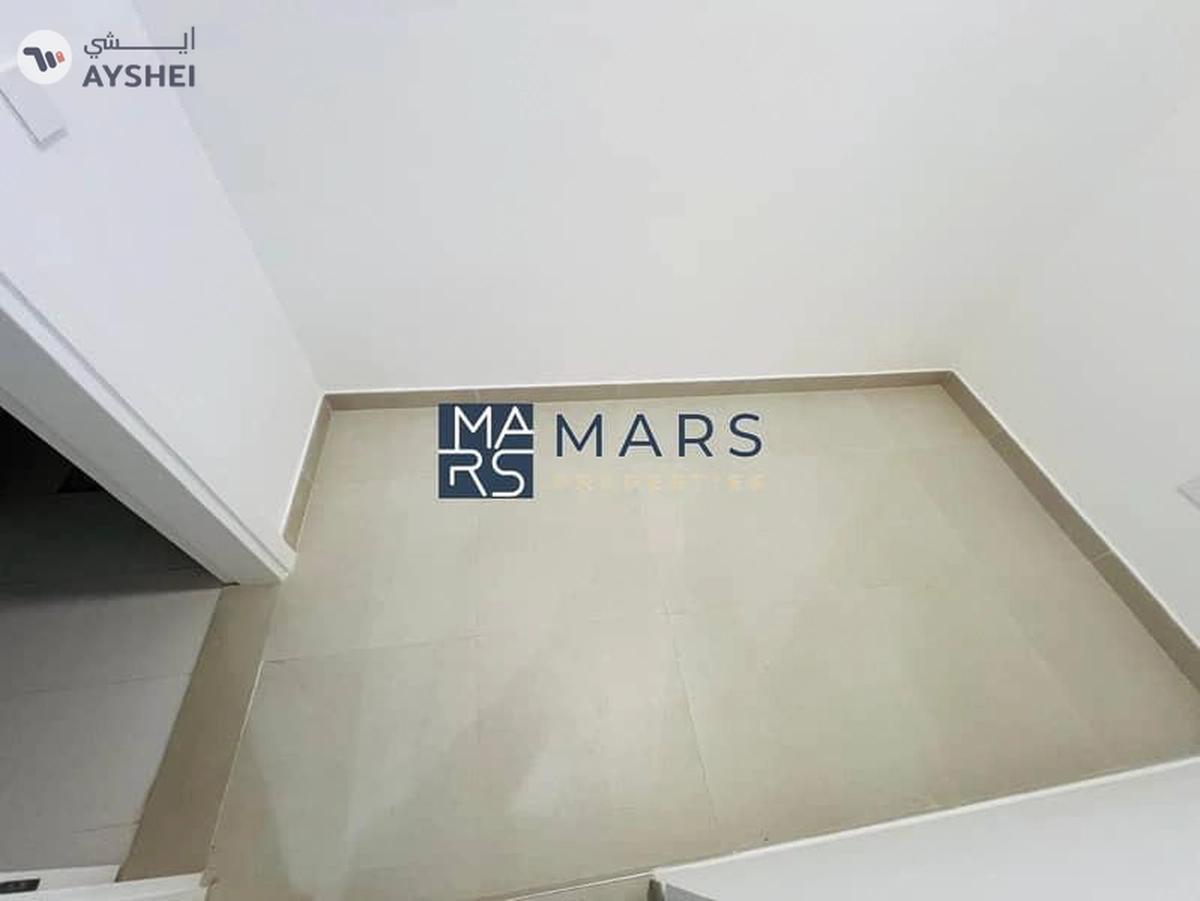 Spacious, Luxury 4 Bedroom Corner Villa, Near Park with Study Room/Majlis, Available For Rent-20-20