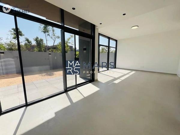 Spacious, Luxury 4 Bedroom Corner Villa, Near Park with Study Room/Majlis, Available For Rent