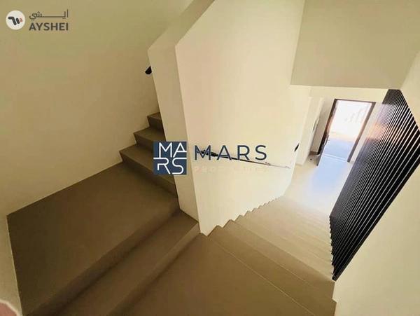Spacious, Luxury 4 Bedroom Corner Villa, Near Park with Study Room/Majlis, Available For Rent