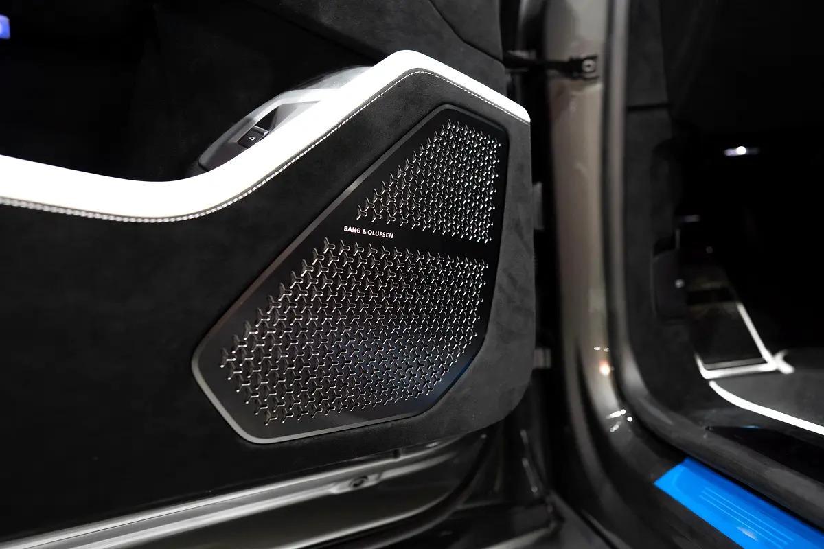 URUS PERFORMANTE | TWO TONE INTERIOR ALCANTARA SEATS | CARBON INT/EXT | MASSAGE SEAT-18-18