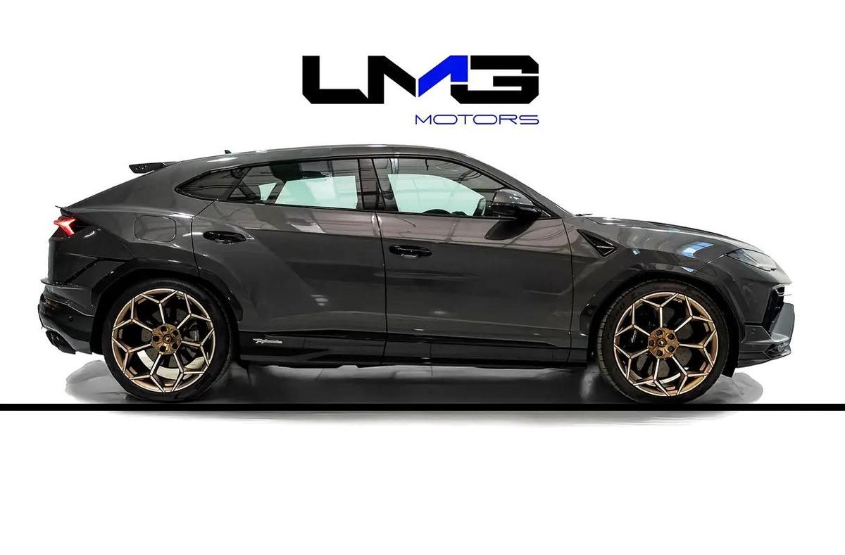 URUS PERFORMANTE | TWO TONE INTERIOR ALCANTARA SEATS | CARBON INT/EXT | MASSAGE SEAT-2-2