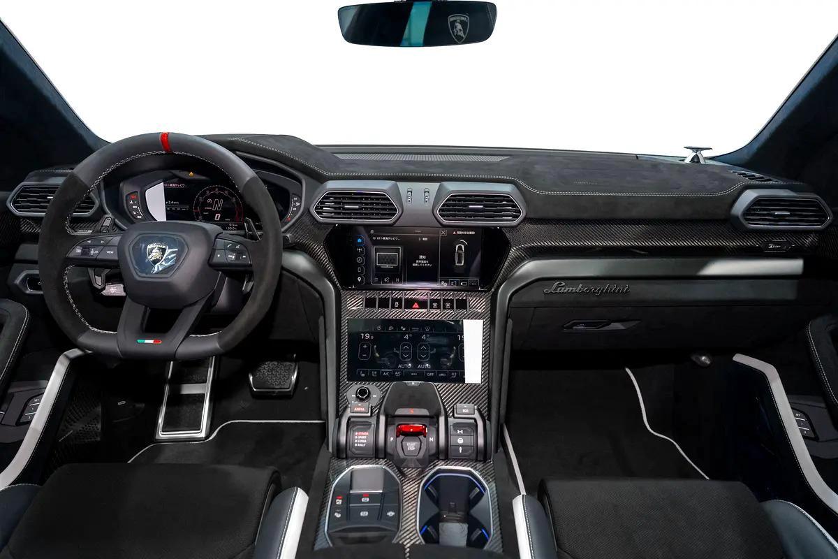 URUS PERFORMANTE | TWO TONE INTERIOR ALCANTARA SEATS | CARBON INT/EXT | MASSAGE SEAT-3-3