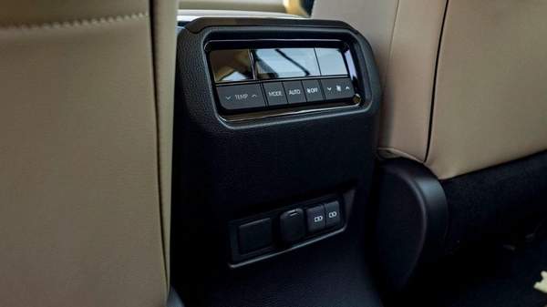Toyota Prado PRADO 250 TXL 2.8D AT MY2025 – BRONZE