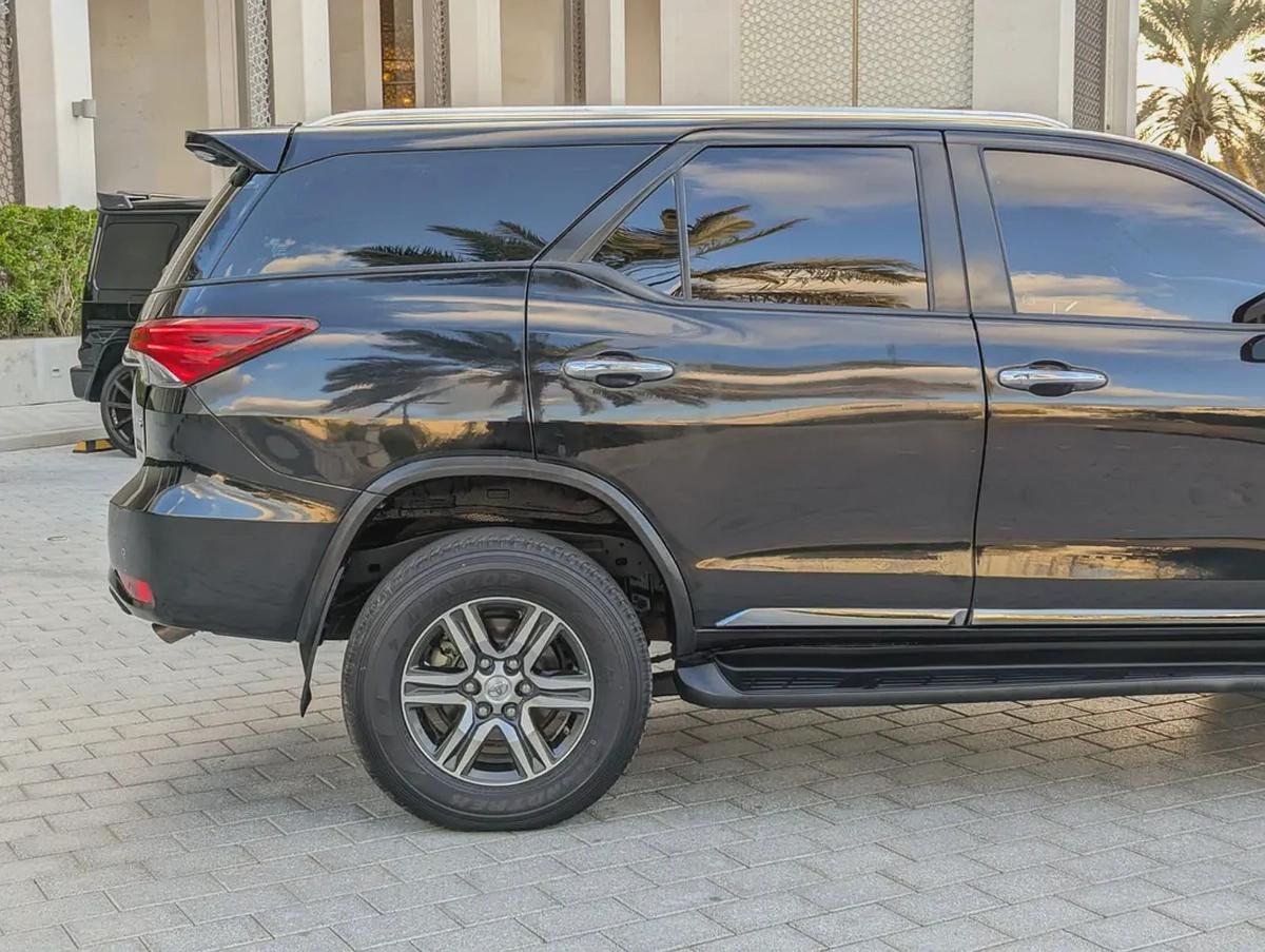 TOYOTA FORTUNER 2022 GXR V6 4.0L GCC IN EXCELLENT CONDITION-6-6