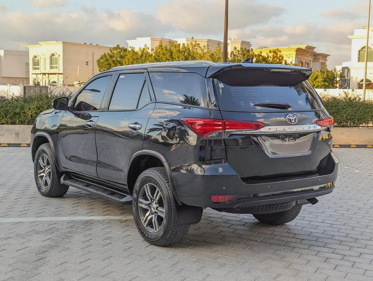 TOYOTA FORTUNER 2022 GXR V6 4.0L GCC IN EXCELLENT CONDITION-12-12