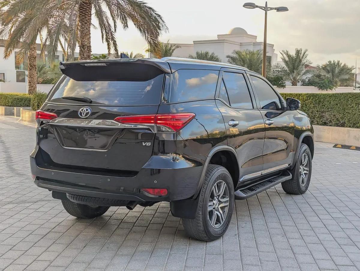 TOYOTA FORTUNER 2022 GXR V6 4.0L GCC IN EXCELLENT CONDITION-13-13