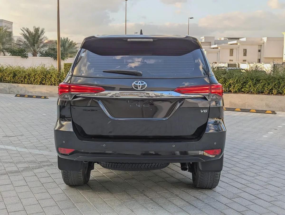 TOYOTA FORTUNER 2022 GXR V6 4.0L GCC IN EXCELLENT CONDITION-16-16