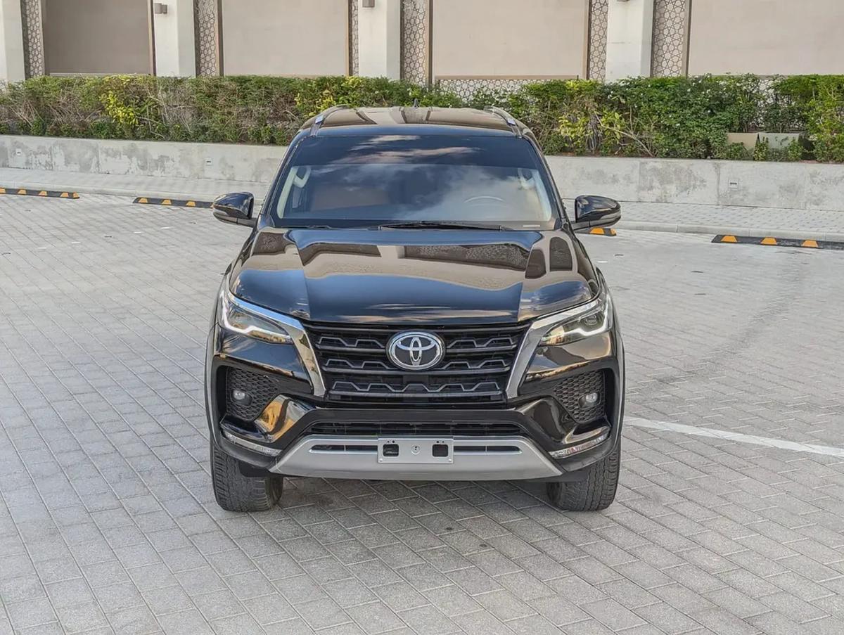 TOYOTA FORTUNER 2022 GXR V6 4.0L GCC IN EXCELLENT CONDITION-17-17