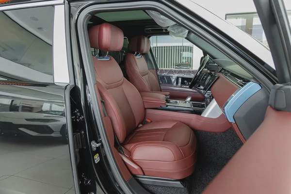 Land Rover | Range Rover | Autobiography P530 | GCC | VIPSeat | Automatic side steps | 2026 (EXPORT)