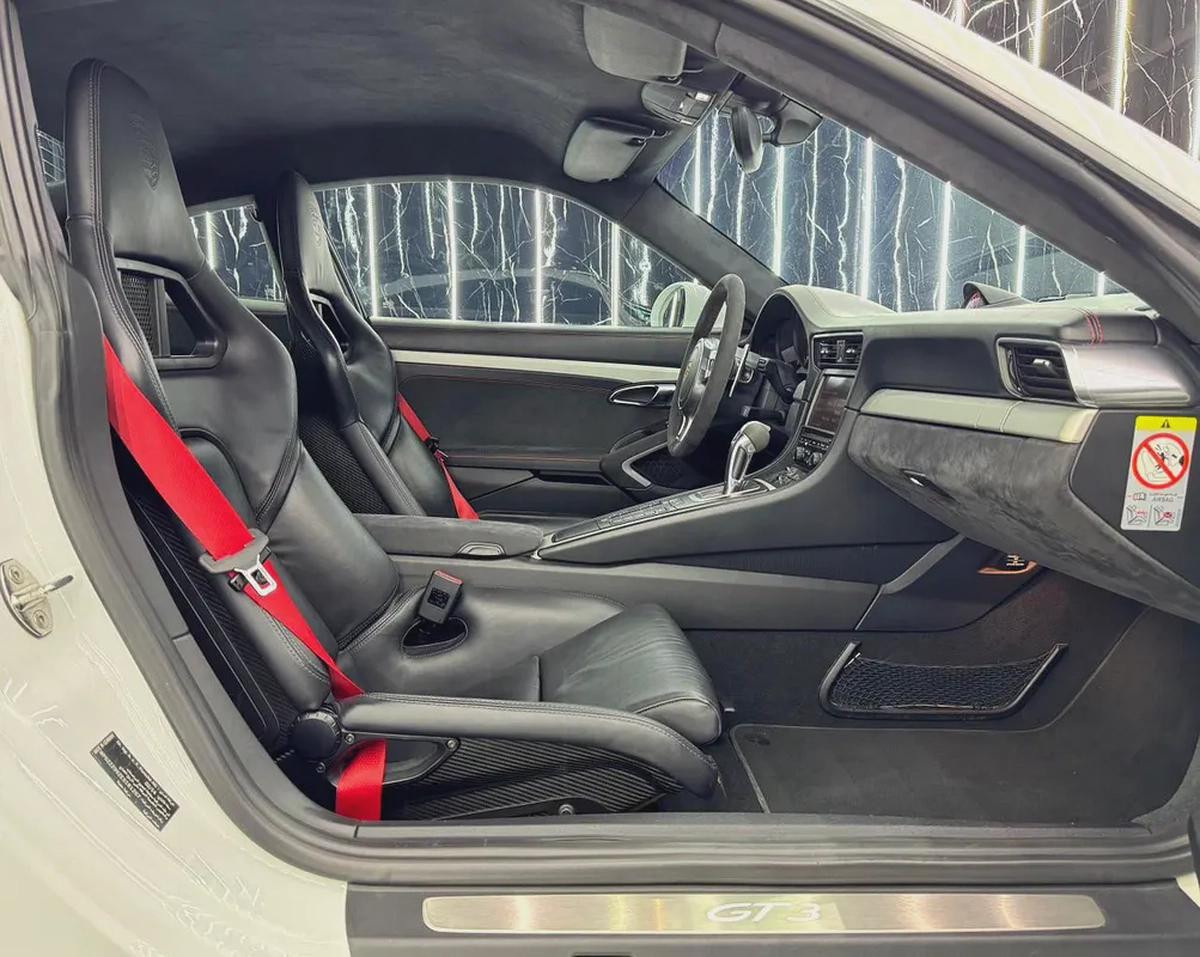 Porsche 911 GT3 2014 GCC specs for 389,000.00 AED-12-12