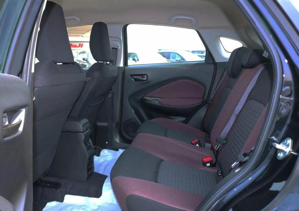 Suzuki Fronx GL 1.5P AT MY2025 – BLUISH BLACK PEARL-3-3