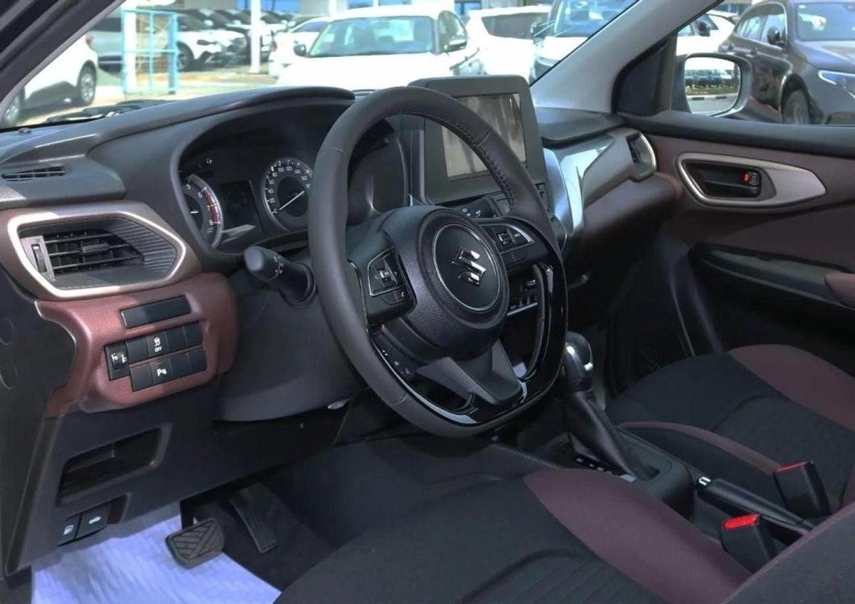 Suzuki Fronx GL 1.5P AT MY2025 – BLUISH BLACK PEARL-14-14