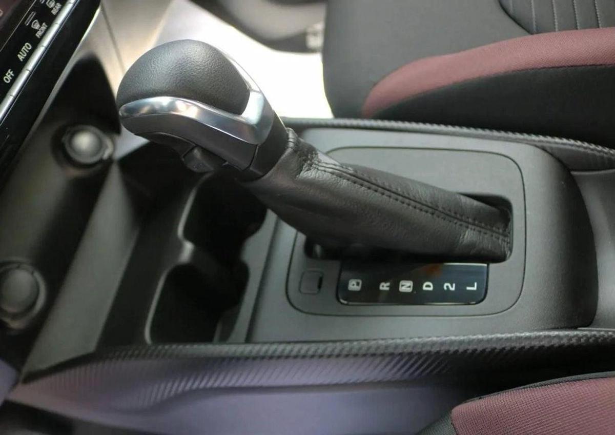 Suzuki Fronx GL 1.5P AT MY2025 – BLUISH BLACK PEARL-15-15