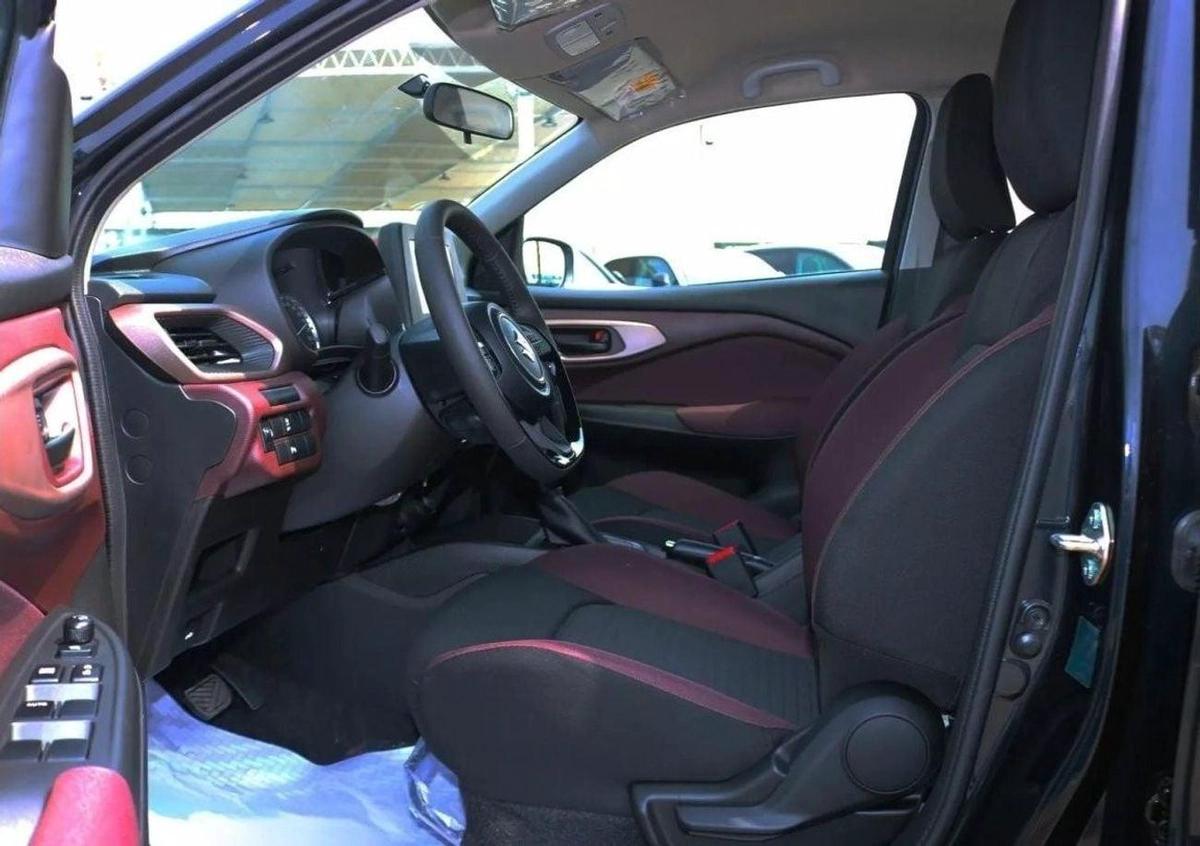 Suzuki Fronx GL 1.5P AT MY2025 – BLUISH BLACK PEARL-17-17