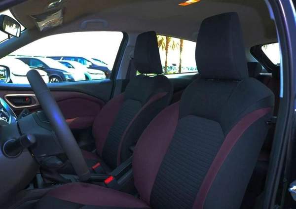 Suzuki Fronx GL 1.5P AT MY2025 – BLUISH BLACK PEARL