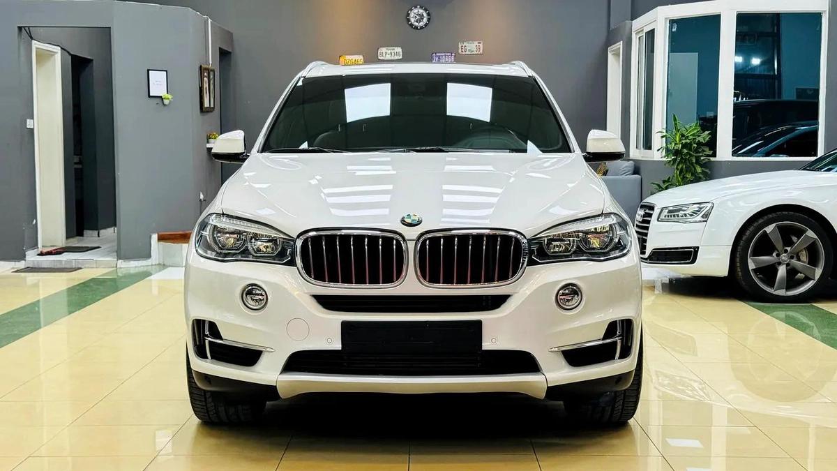 BMW X5 xDrive35i Luxury-Line 2017 GCC Specs - Perfect Condition!-12-12