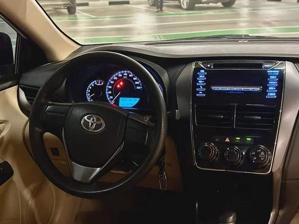 592/- AED Toyota Yaris 2022 1.5L || GCC Specs ||Well Maintained