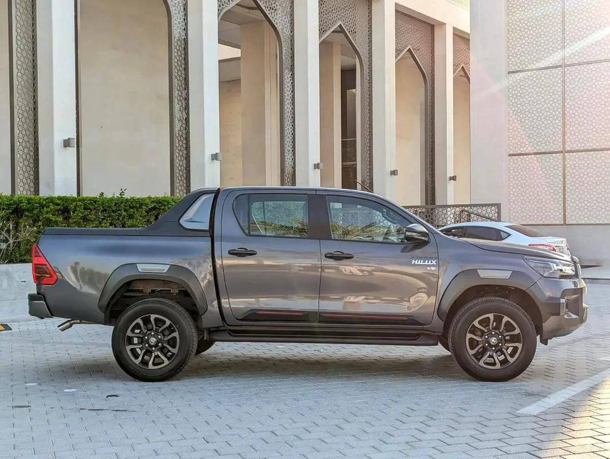 Toyota Hilux Adventure 2022 - GCC Specs - Pristine Condition-13-13