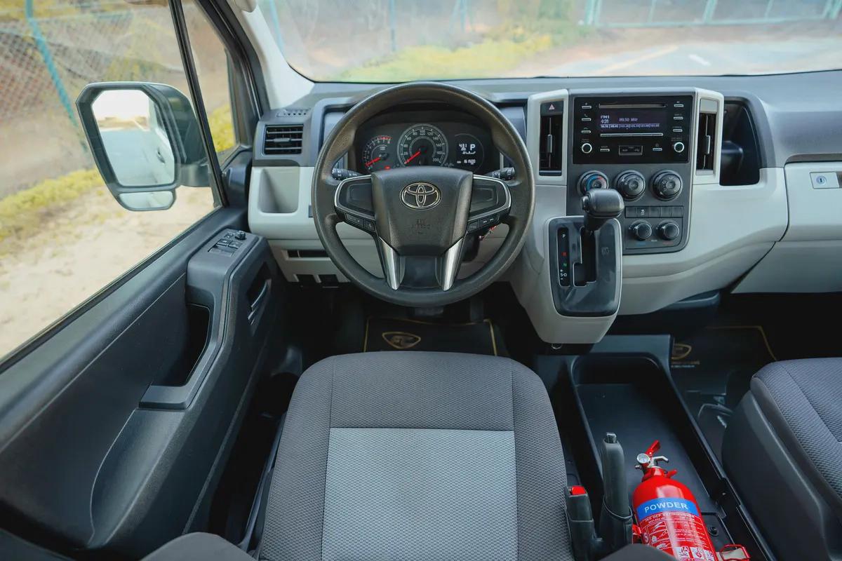 High-Roof 13-Seater Passenger Van | Automatic | GCC Specs | Ref#T07775-7-7