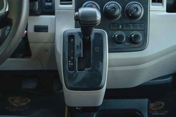 High-Roof 13-Seater Passenger Van | Automatic | GCC Specs | Ref#T07775