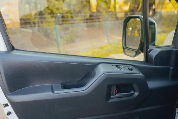 High-Roof 13-Seater Passenger Van | Automatic | GCC Specs | Ref#T07775