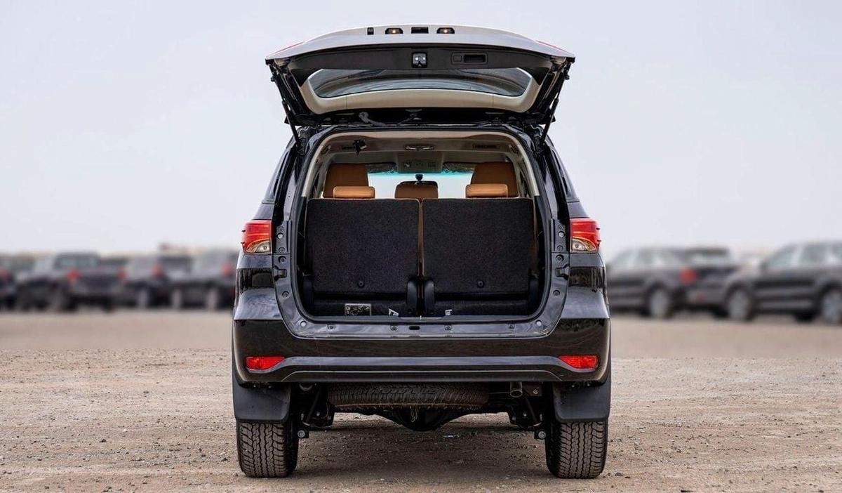 Toyota Fortuner Toyota Fortuner 2.7L Petrol AT MY2025-5-5