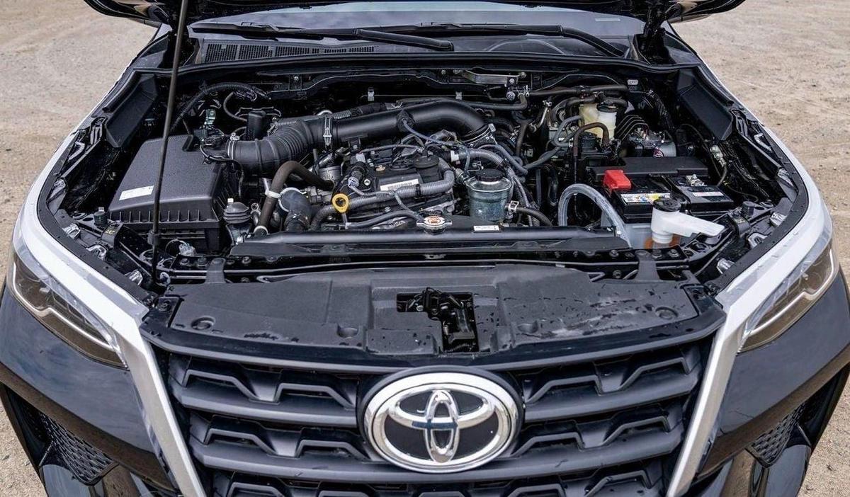 Toyota Fortuner Toyota Fortuner 2.7L Petrol AT MY2025-10-10
