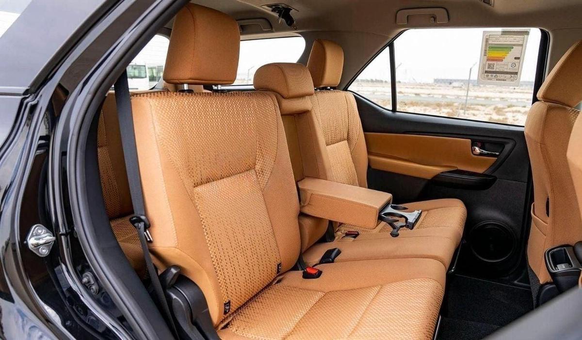 Toyota Fortuner Toyota Fortuner 2.7L Petrol AT MY2025-19-19