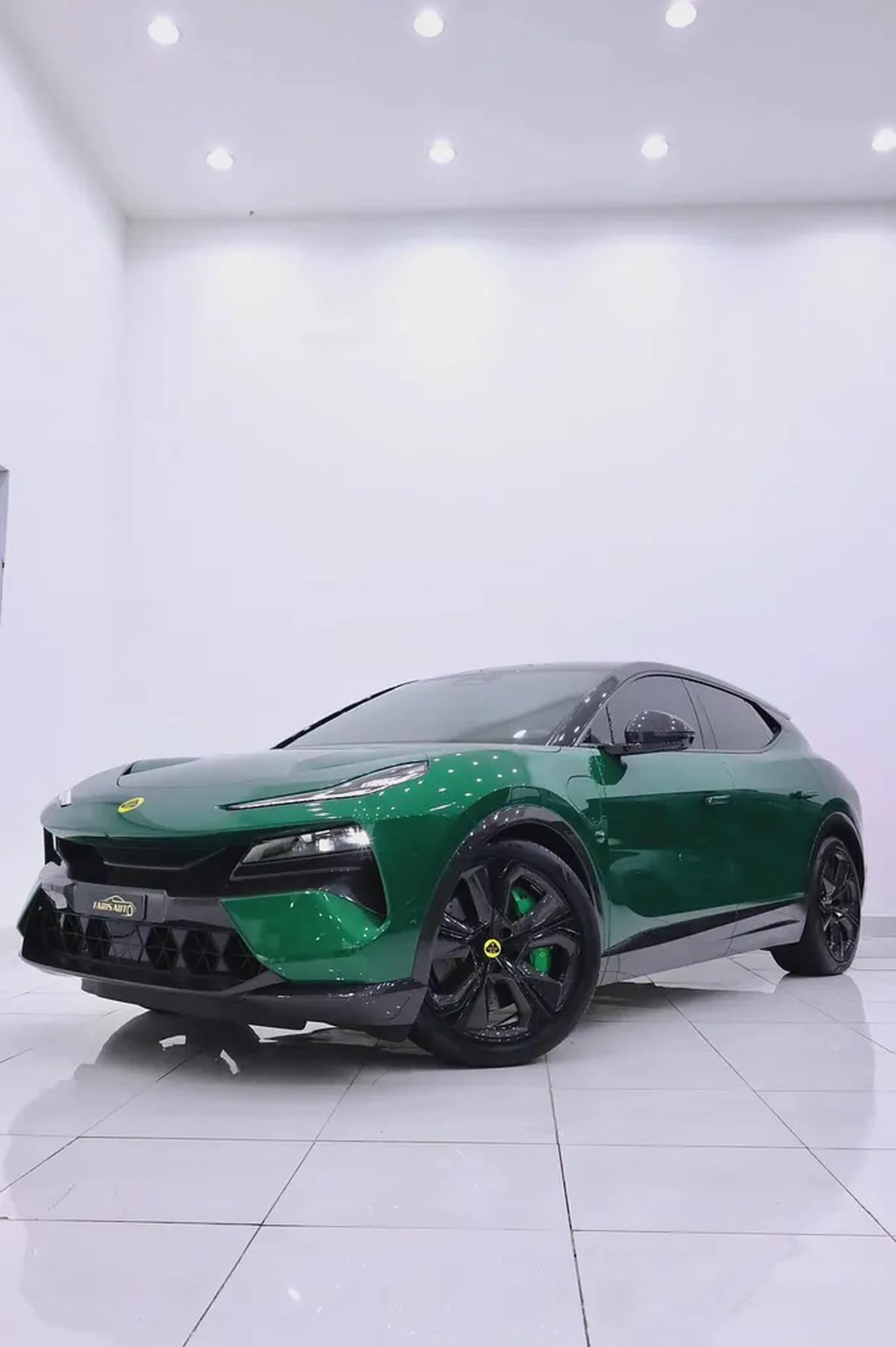 LOTUS ELETRE R+ 900 SPORT GCC IN FULL CARBON-0-0