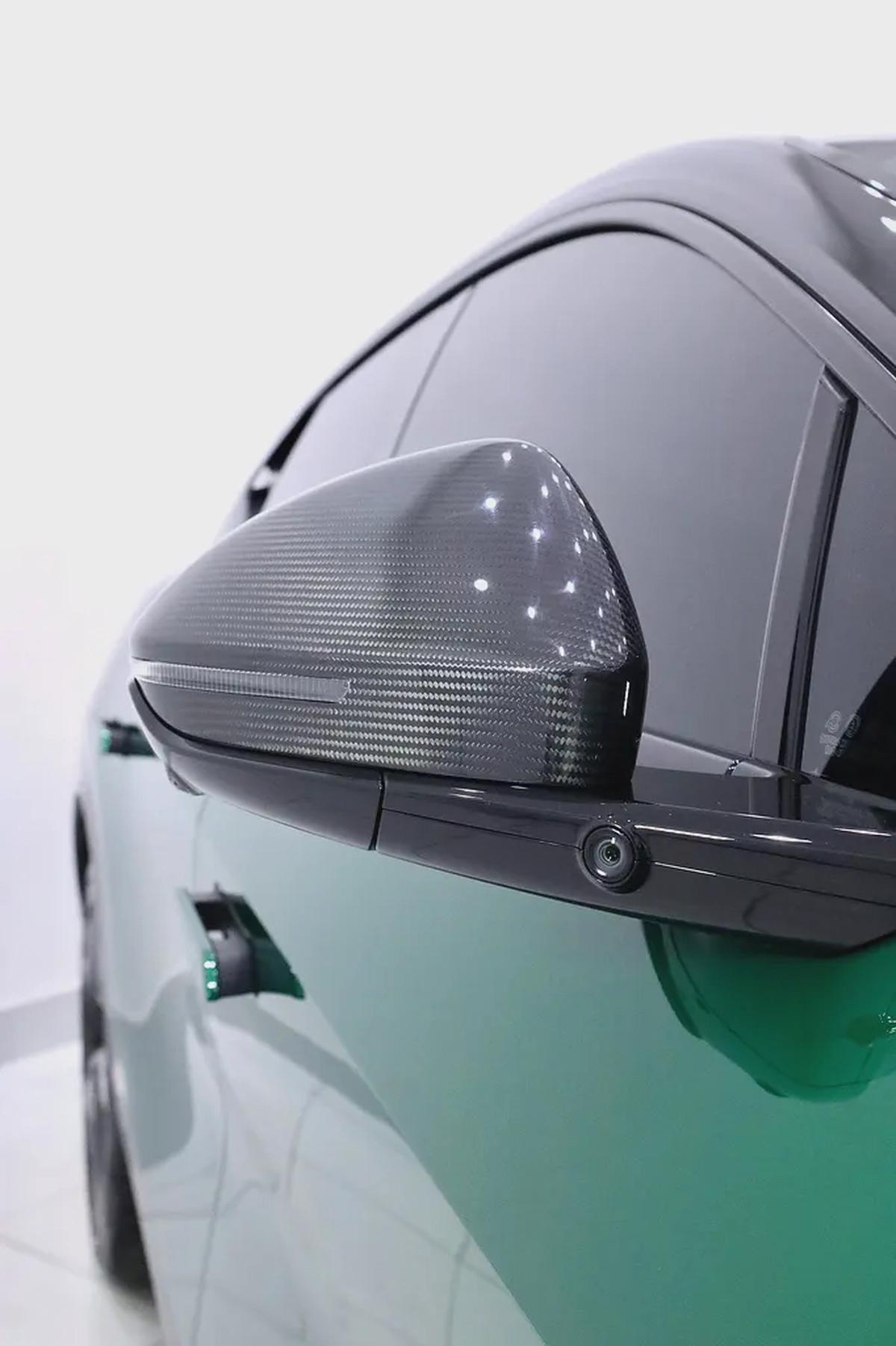 LOTUS ELETRE R+ 900 SPORT GCC IN FULL CARBON-3-3