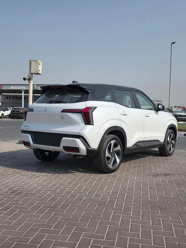 Mitsubishi Xforce 2025 MITSUBISHI XFORCE 1.5L P-LINE BLACK EDITION