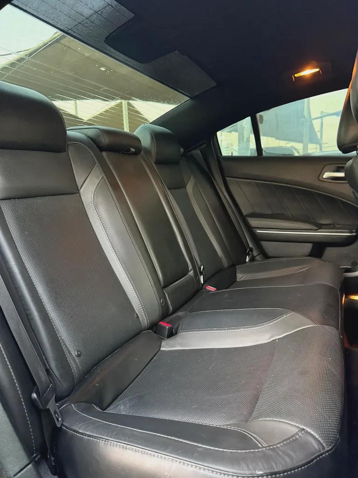 DODGE CHARGER R/T HEMI 5.72018 FULL OPTION GCC-9-9