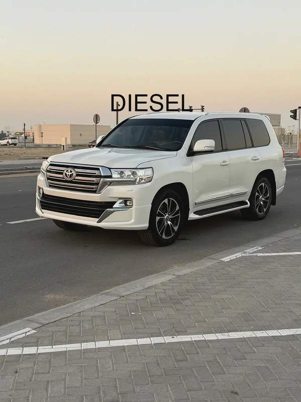 Toyota Land Cruiser DIESEL 2019 GXR V8 touring trop