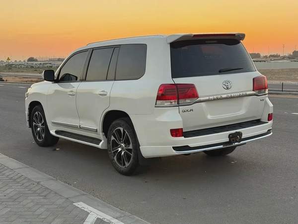 Toyota Land Cruiser DIESEL 2019 GXR V8 touring trop