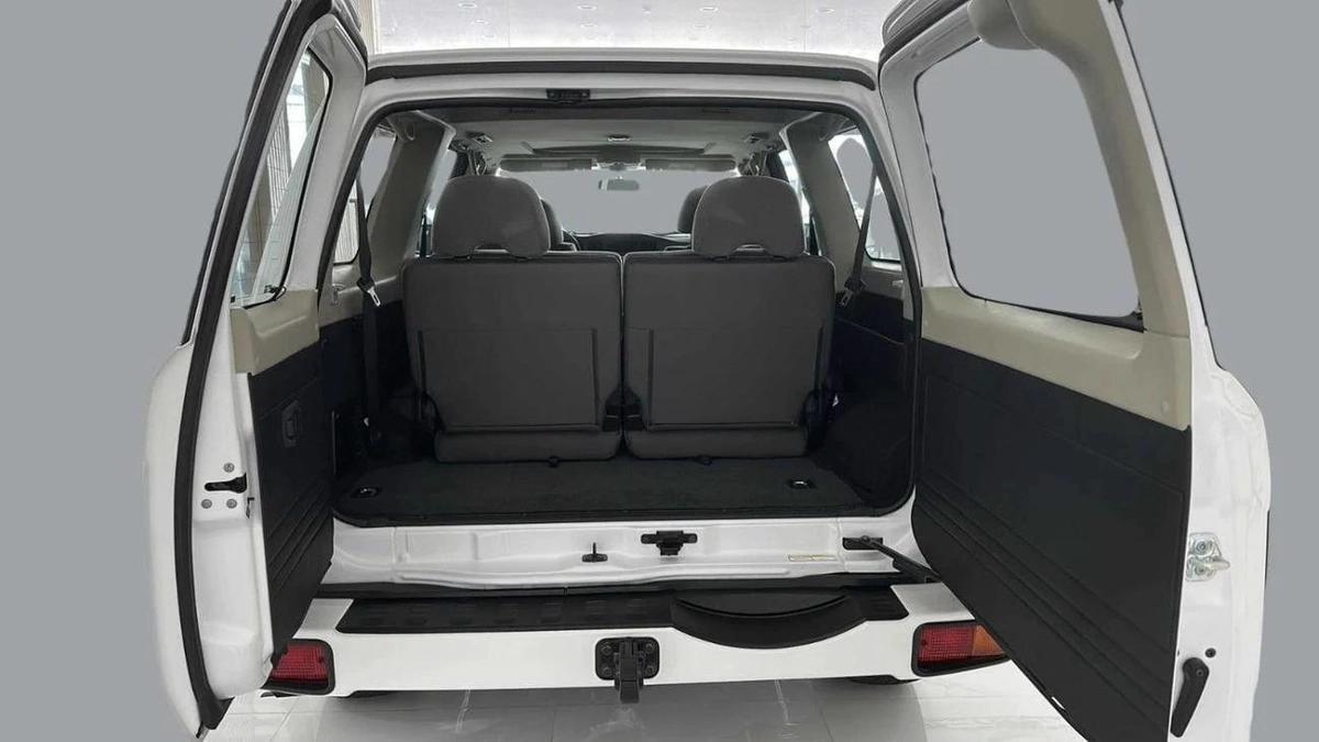 Nissan Patrol Safari Safari 4.8L A/T-8-8