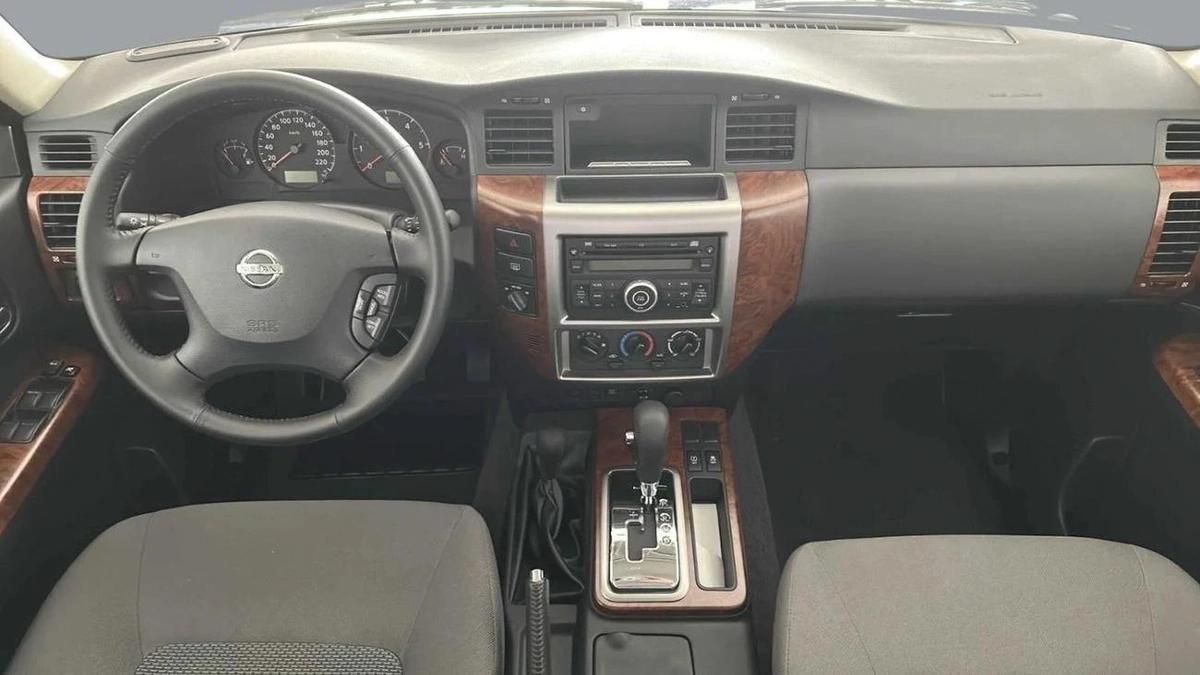 Nissan Patrol Safari Safari 4.8L A/T-10-10