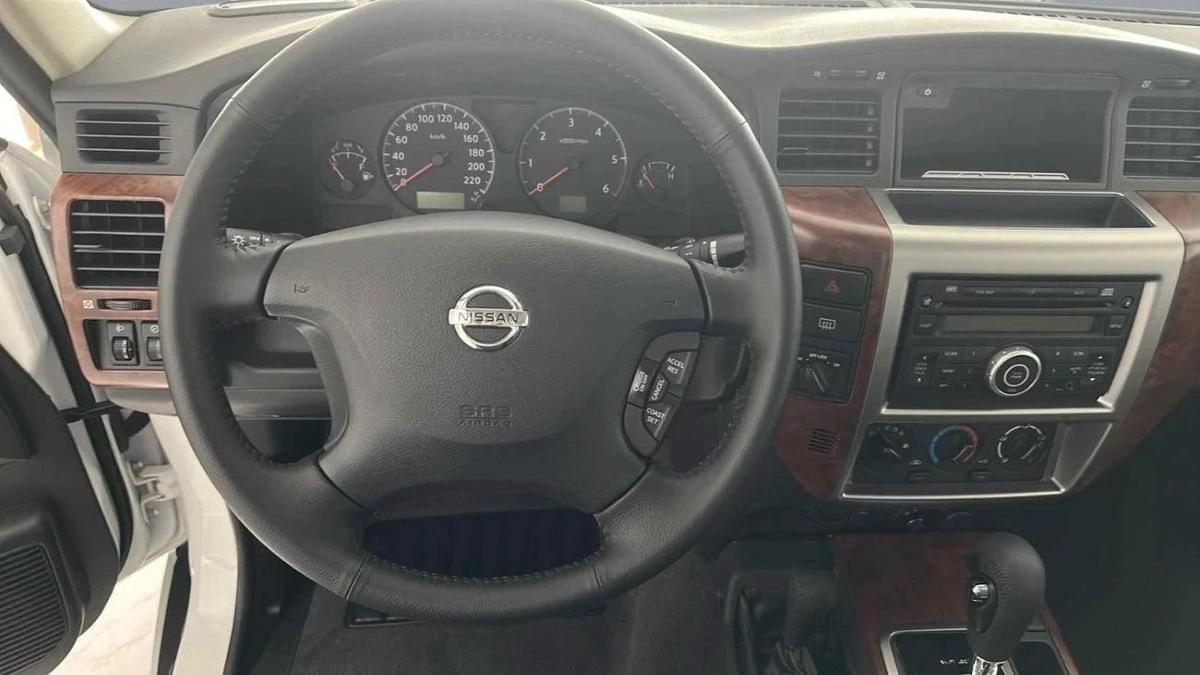 Nissan Patrol Safari Safari 4.8L A/T-4-4