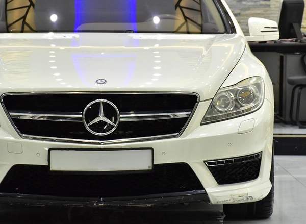 Mercedes Benz CL63 AMG ( 2011 Model ) in White Color GCC Specs
