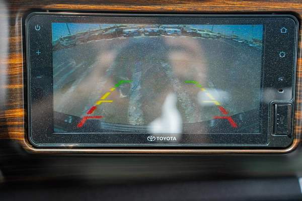 TOYOTA HILUX SR5 2.7 MODEL 2025 GCC AUTOMATIC FULL OPTION