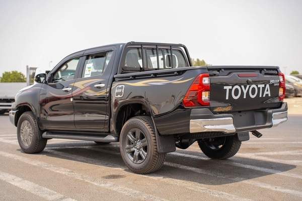 TOYOTA HILUX SR5 2.7 MODEL 2025 GCC AUTOMATIC FULL OPTION
